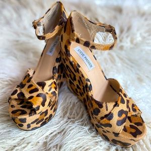 STEVE MADDEN Leopard Print Wedged Heels. Size 7.5
